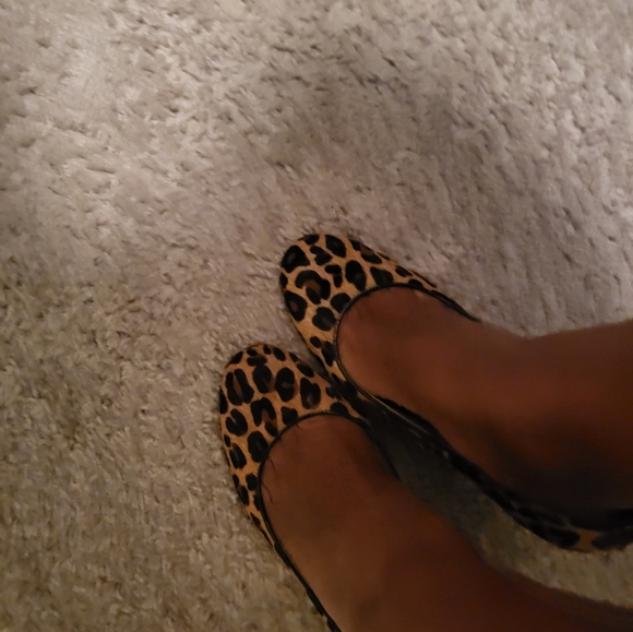 Tory Burch Leopard Wedge - Picture 9 of 11